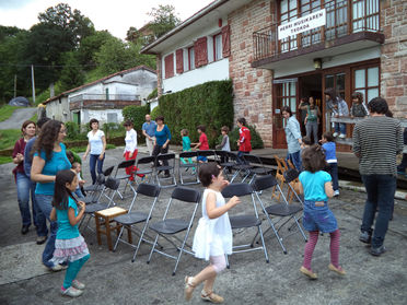 Workshop of dances-game